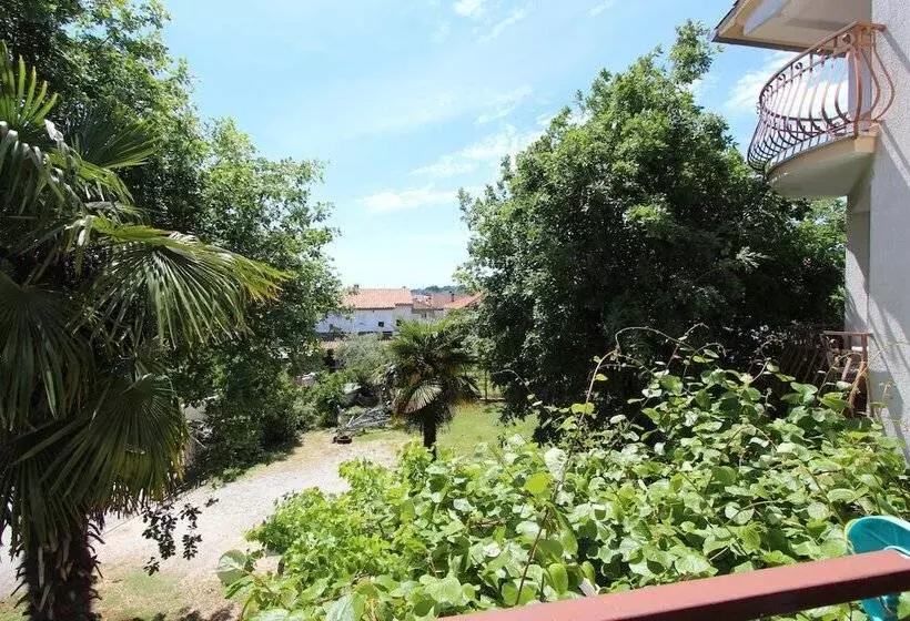 Majatalo Apartments And Rooms Dino