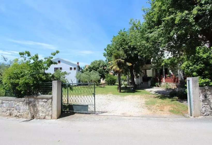 Majatalo Apartments And Rooms Dino