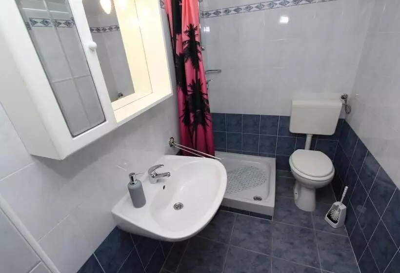 Majatalo Apartments And Rooms Dino