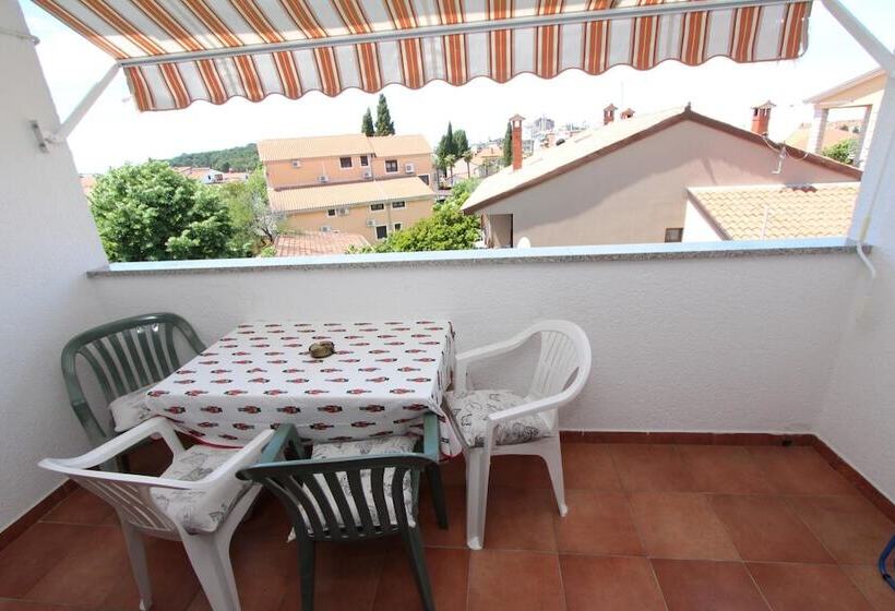 ペンション Apartments And Rooms Dino