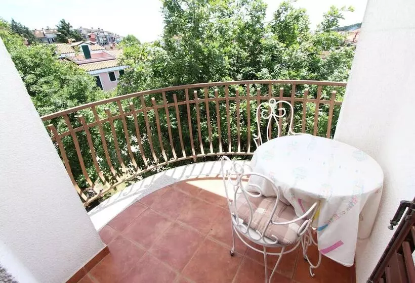 Majatalo Apartments And Rooms Dino