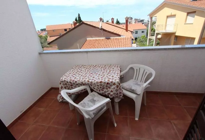 Majatalo Apartments And Rooms Dino