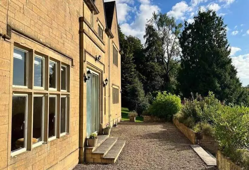 Majatalo Maryhill House
