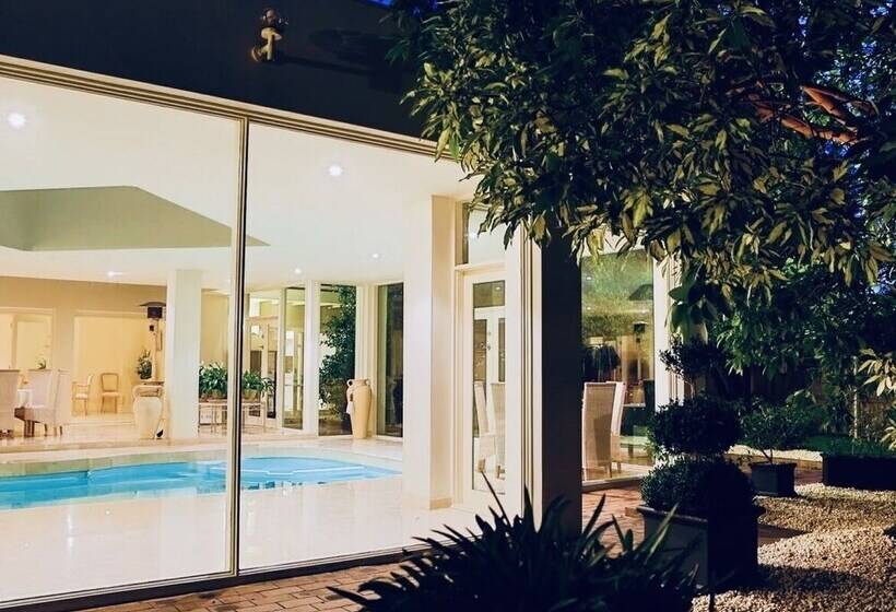 بنسيون Sarovar Holidays