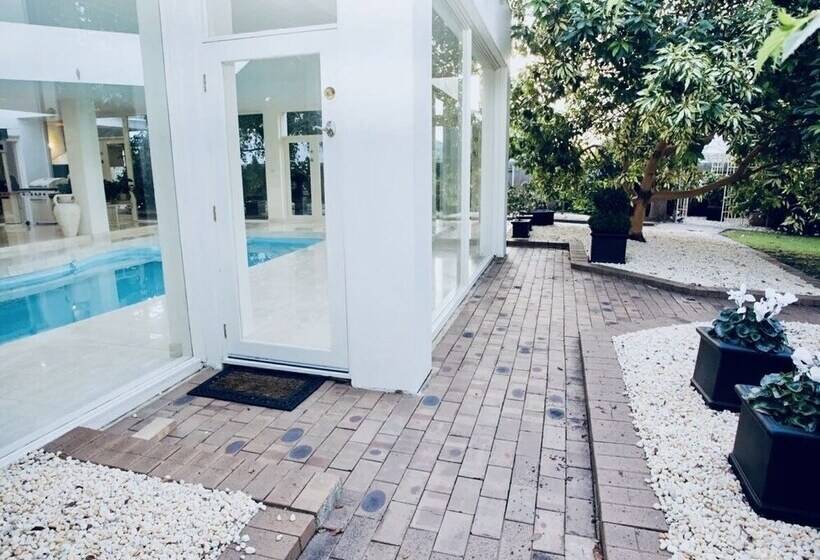 بنسيون Sarovar Holidays