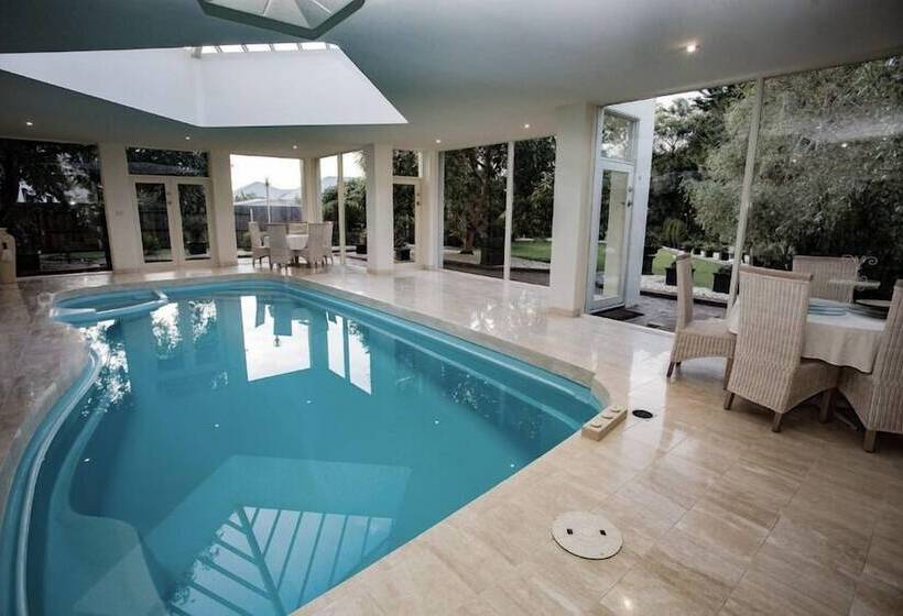 بنسيون Sarovar Holidays