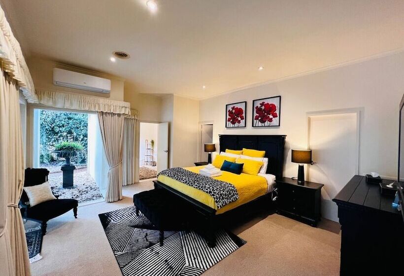 بنسيون Sarovar Holidays