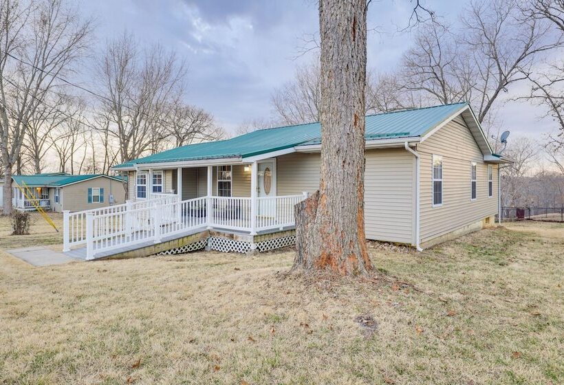 Furnished Deck: Pet Friendly Home In Warsaw