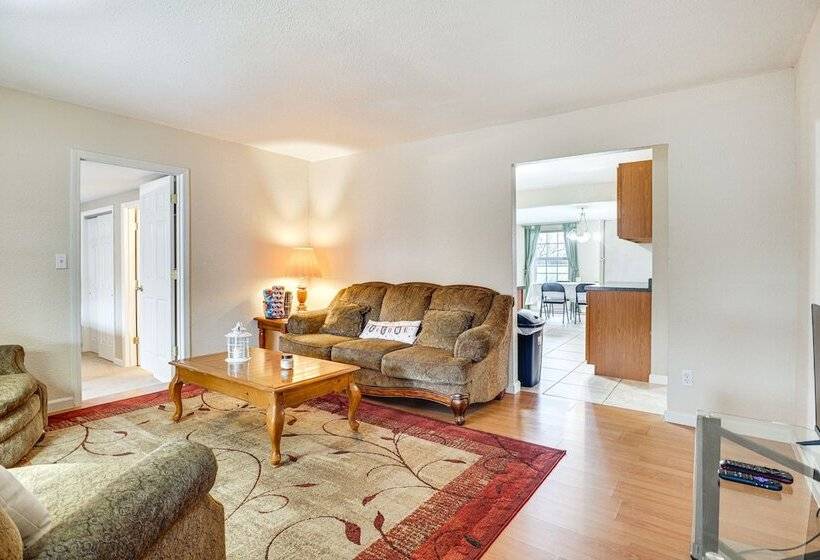 Furnished Deck: Pet Friendly Home In Warsaw