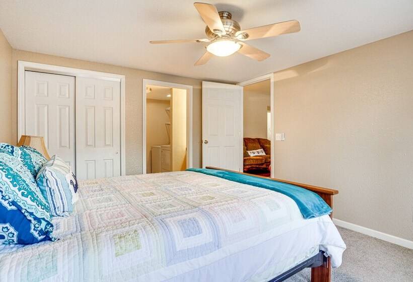 Furnished Deck: Pet Friendly Home In Warsaw