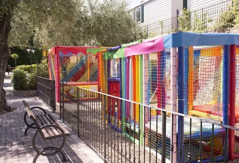 Lomakeskus Villaggio Edy