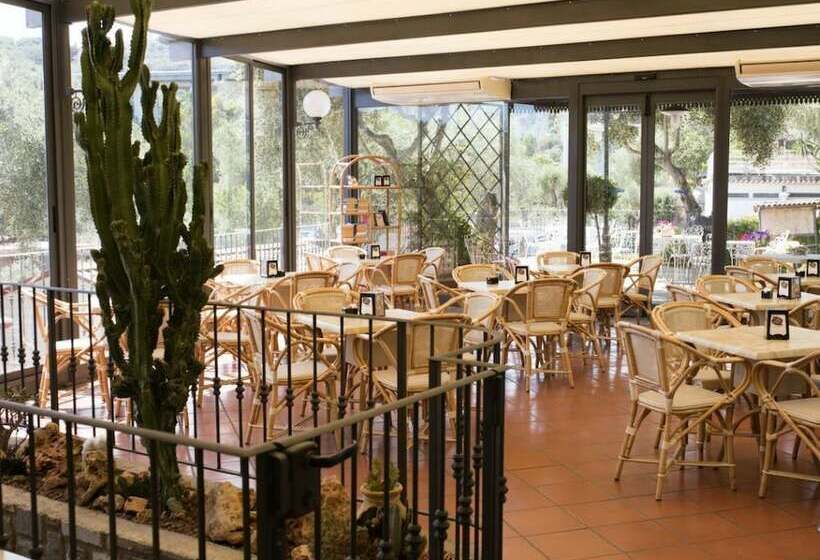 リゾートホテル Villaggio Edy