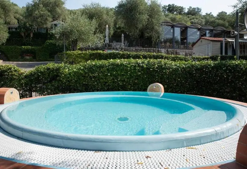 Lomakeskus Villaggio Edy