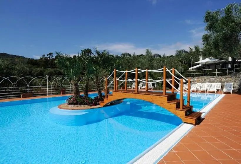 Lomakeskus Villaggio Edy
