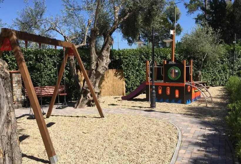 Lomakeskus Villaggio Edy