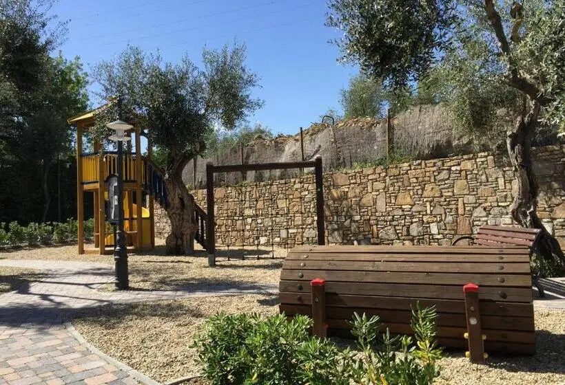 Lomakeskus Villaggio Edy