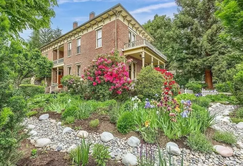 The Orth House Inn By Remotion