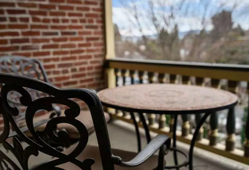 The Orth House Inn By Remotion