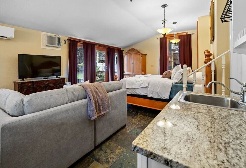 The Orth House Inn By Remotion