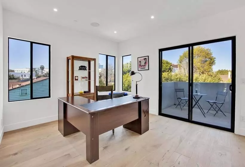 Wellesley By Avantstay 2 Miles To Beach