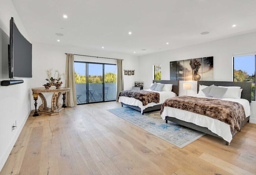 Wellesley By Avantstay 2 Miles To Beach