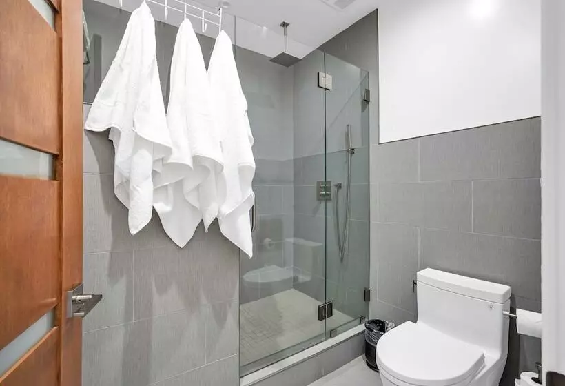 Wellesley By Avantstay 2 Miles To Beach