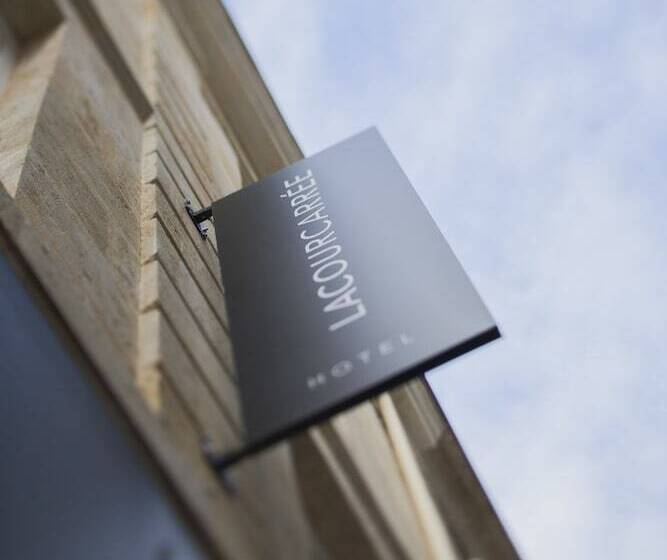 בית מלון כפרי La Cour Carrée