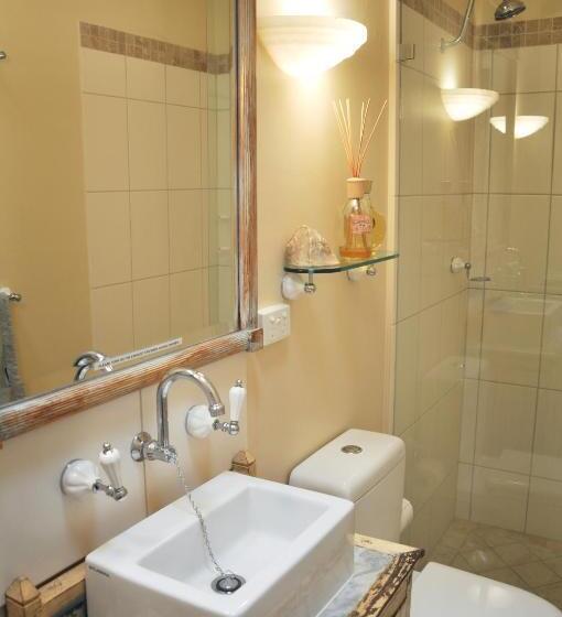 Athelney Cottage Bed And Breakfast