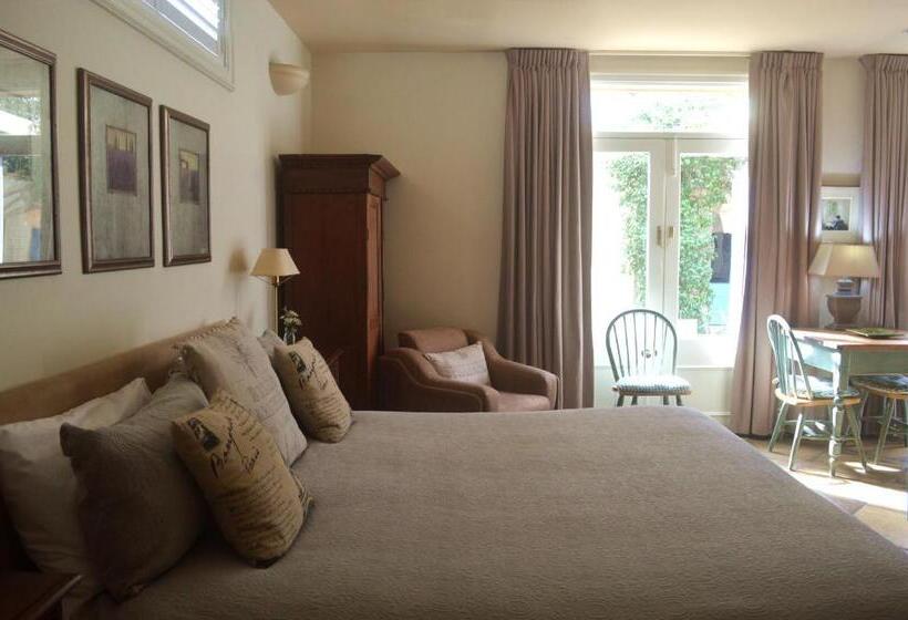 Athelney Cottage Bed And Breakfast