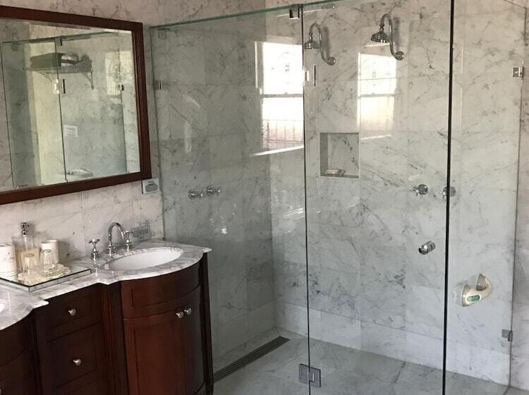 צימר Freeman On Ford