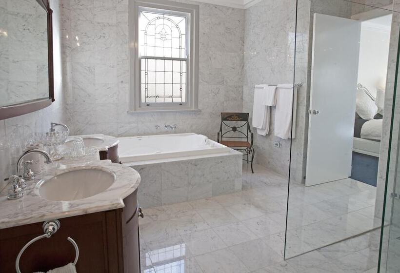 צימר Freeman On Ford