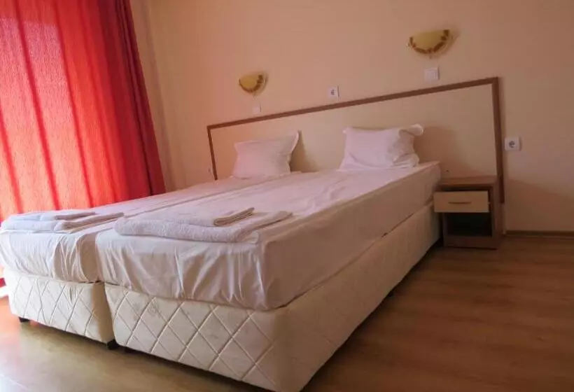 Family Hotel Dayana Beach