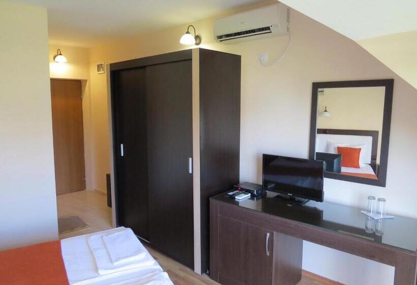 Family Hotel Dayana Beach