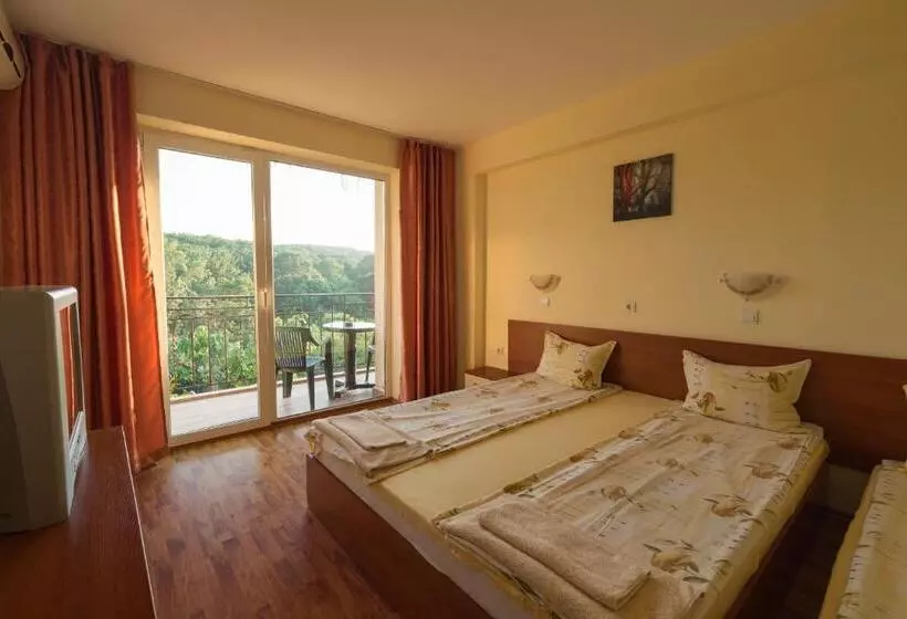 Family Hotel Dayana Beach