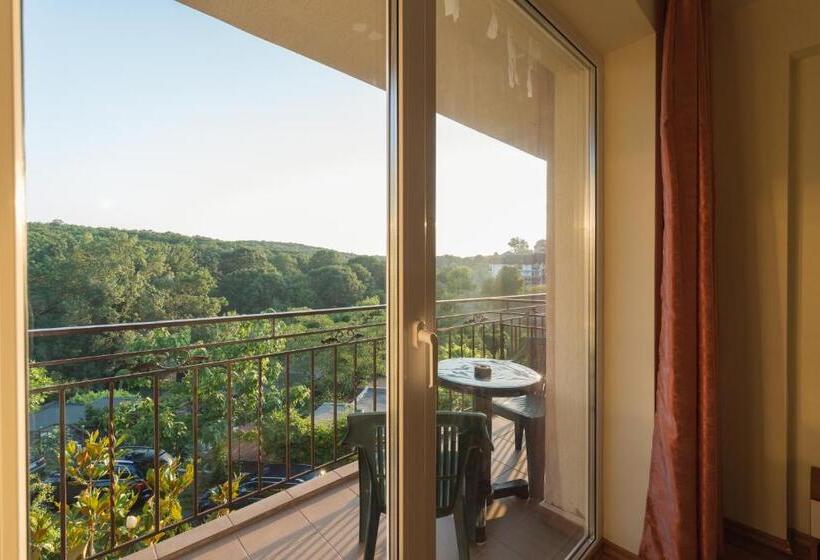 Family Hotel Dayana Beach