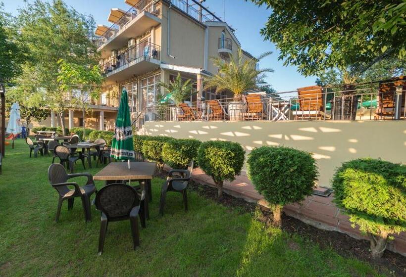 Family Hotel Dayana Beach