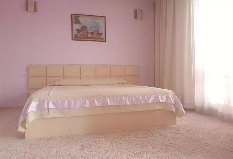 هتل семеен хотел сокол