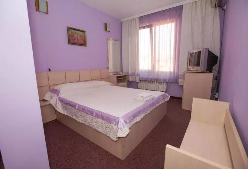 هتل семеен хотел сокол