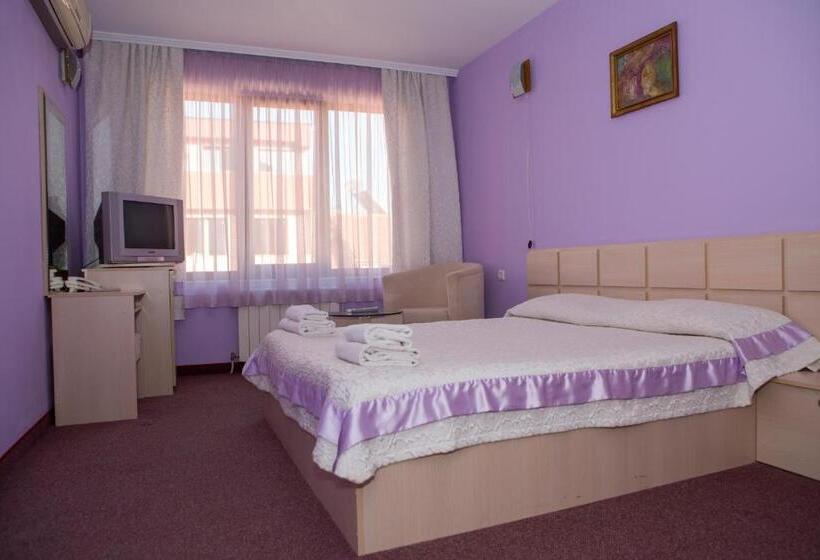 Hotel семеен хотел сокол