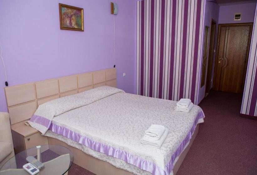 Hotel семеен хотел сокол