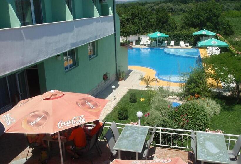 בית מלון כפרי Ankor