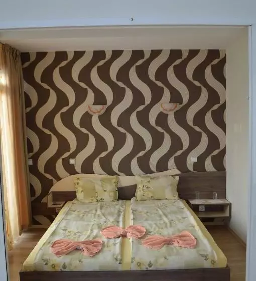 Hotel Eos