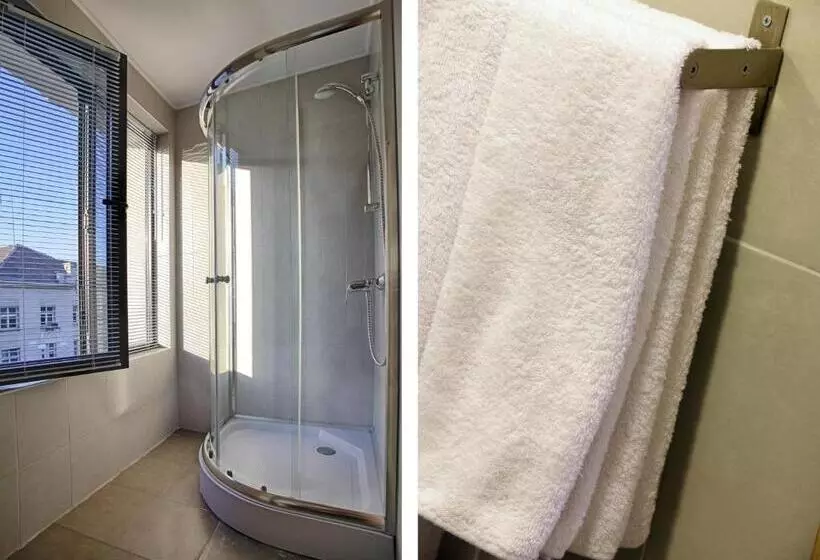 هتل Executive Rooms And Suites Play