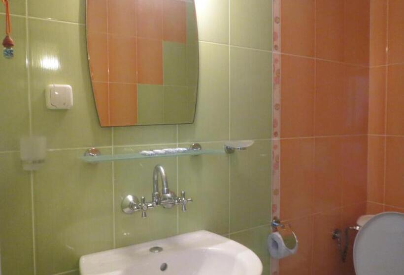 فندق Golden Lion