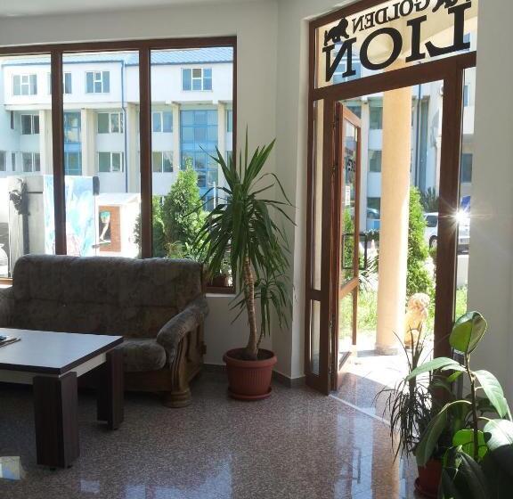 فندق Golden Lion