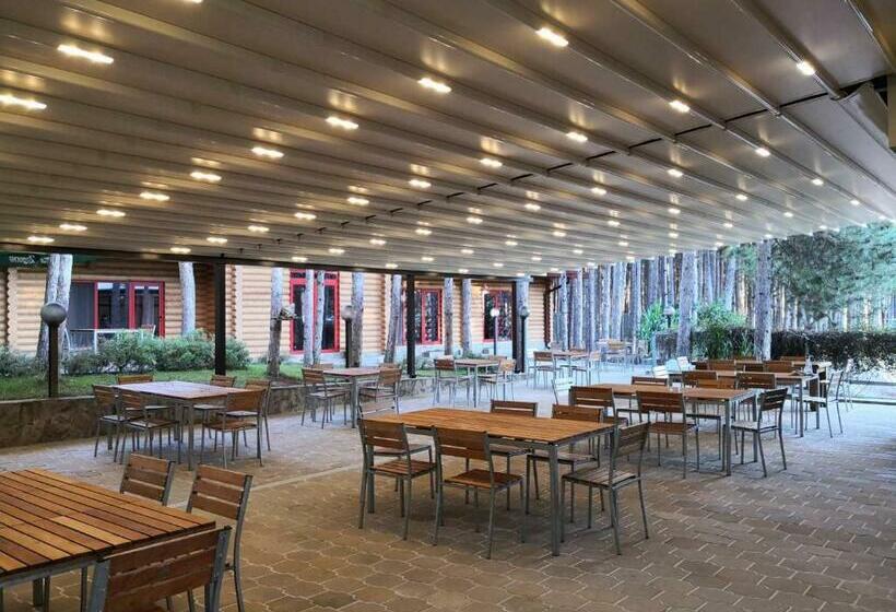 فندق Jack Family