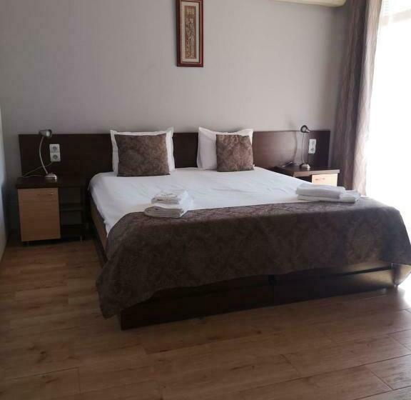 فندق Jack Family