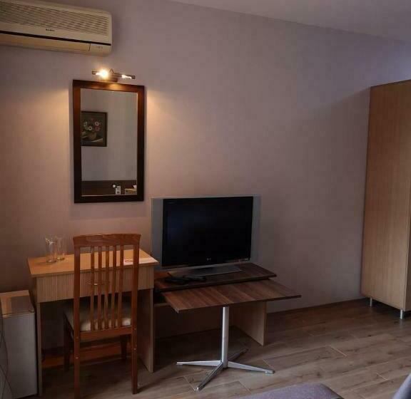 فندق Jack Family