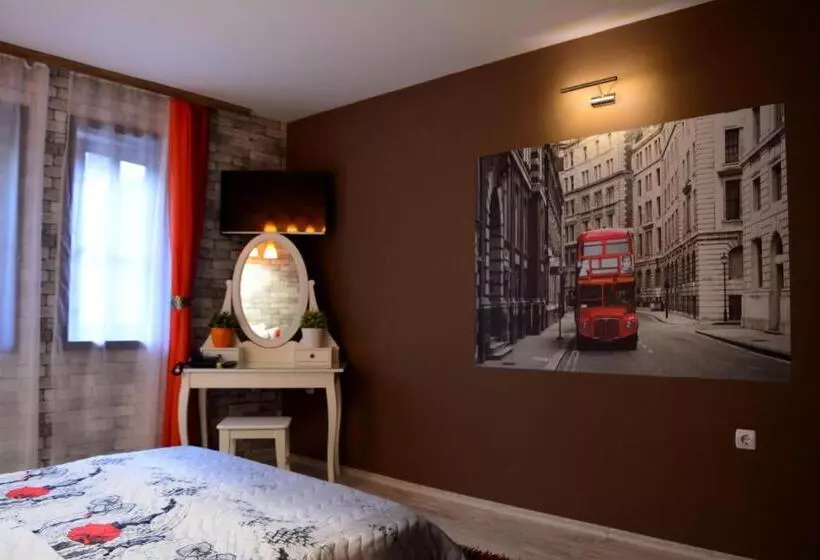 Hotelli Minaliat Vek
