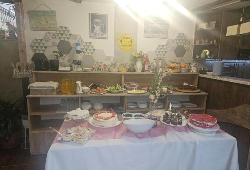 酒店 Priyateli   Friends